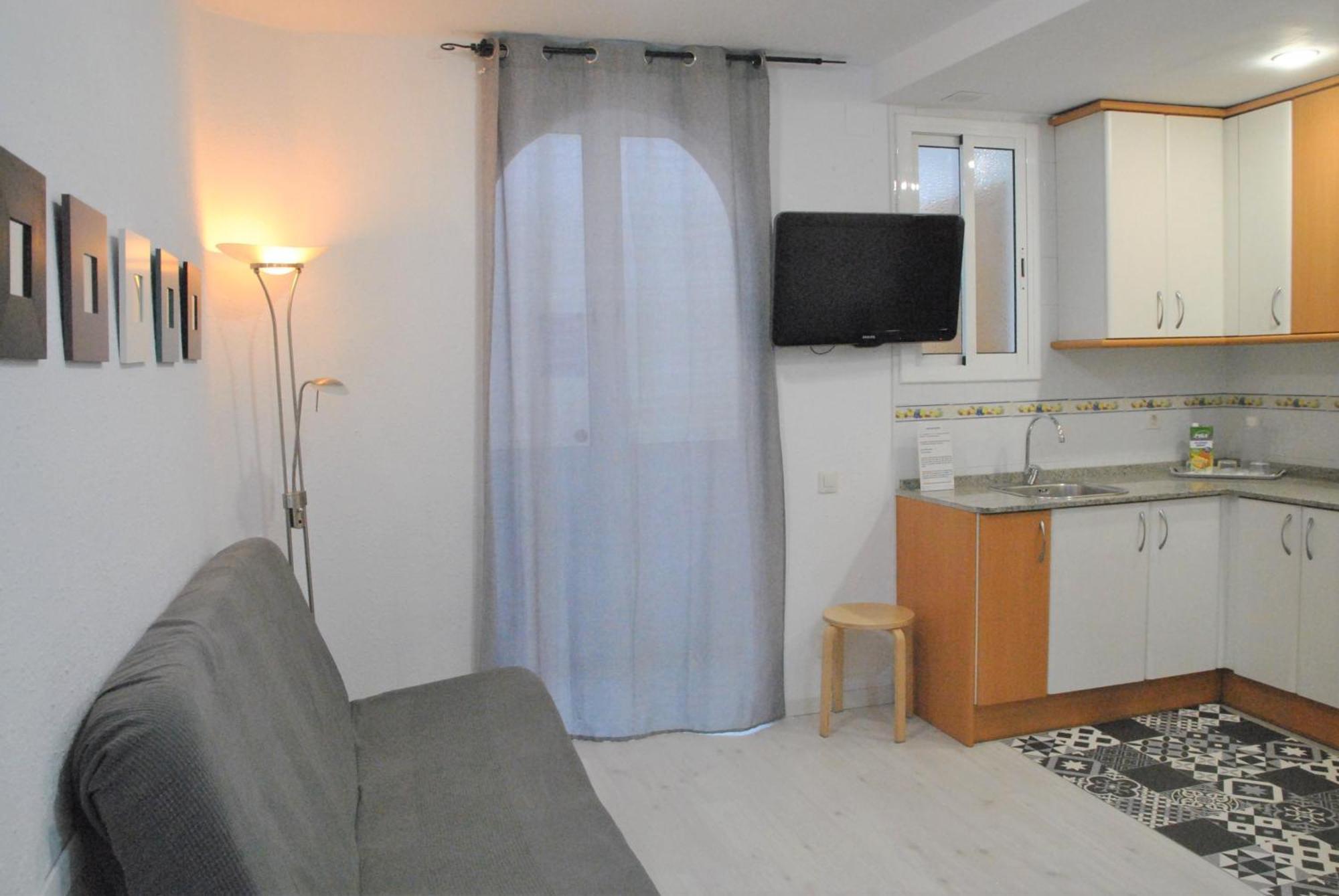 Bcn 324 Apartment Barcelona Bagian luar foto